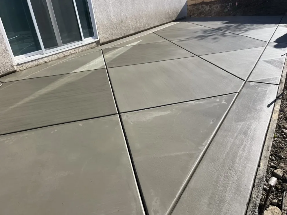 Affordable lawn care service in Rialto, CA by Tony's Landscape