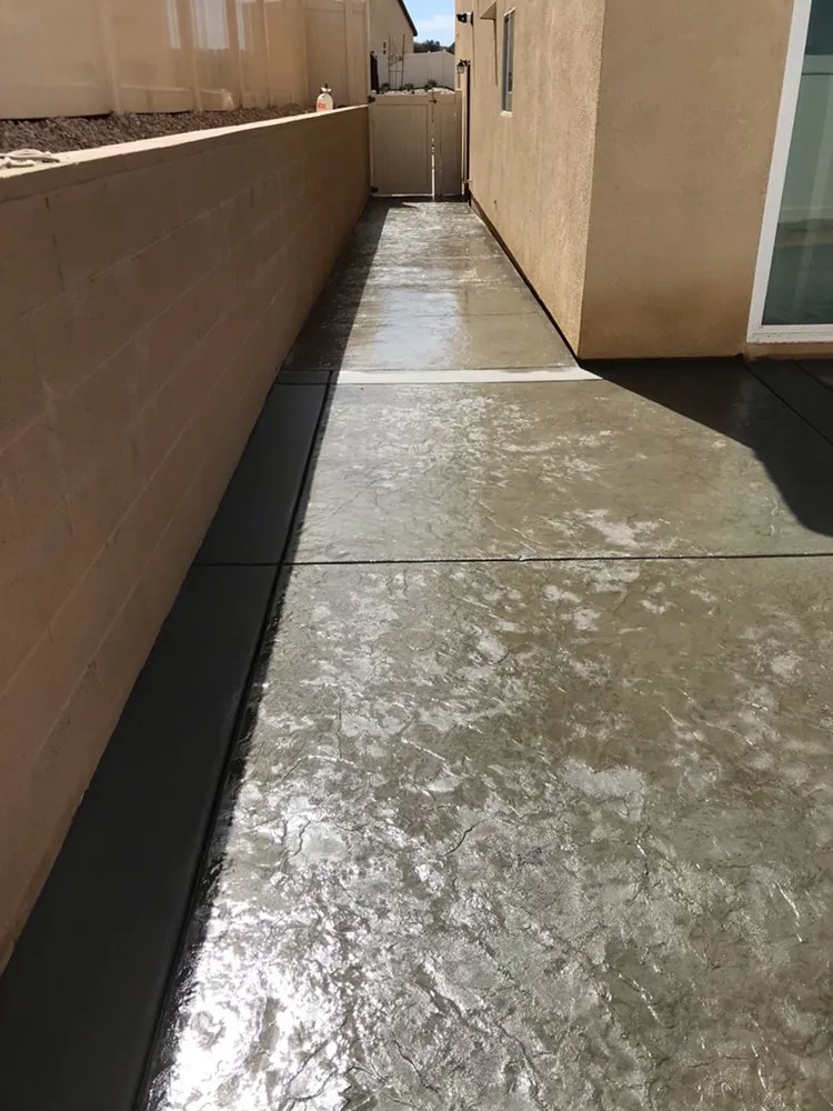 Local yard cleanup service experts serving Riverside, CA - Tony's Landscape