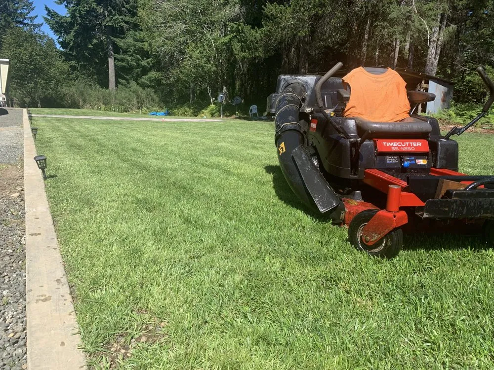 Professional lawn care service experts serving Shelton, WA - Tony's Landscape