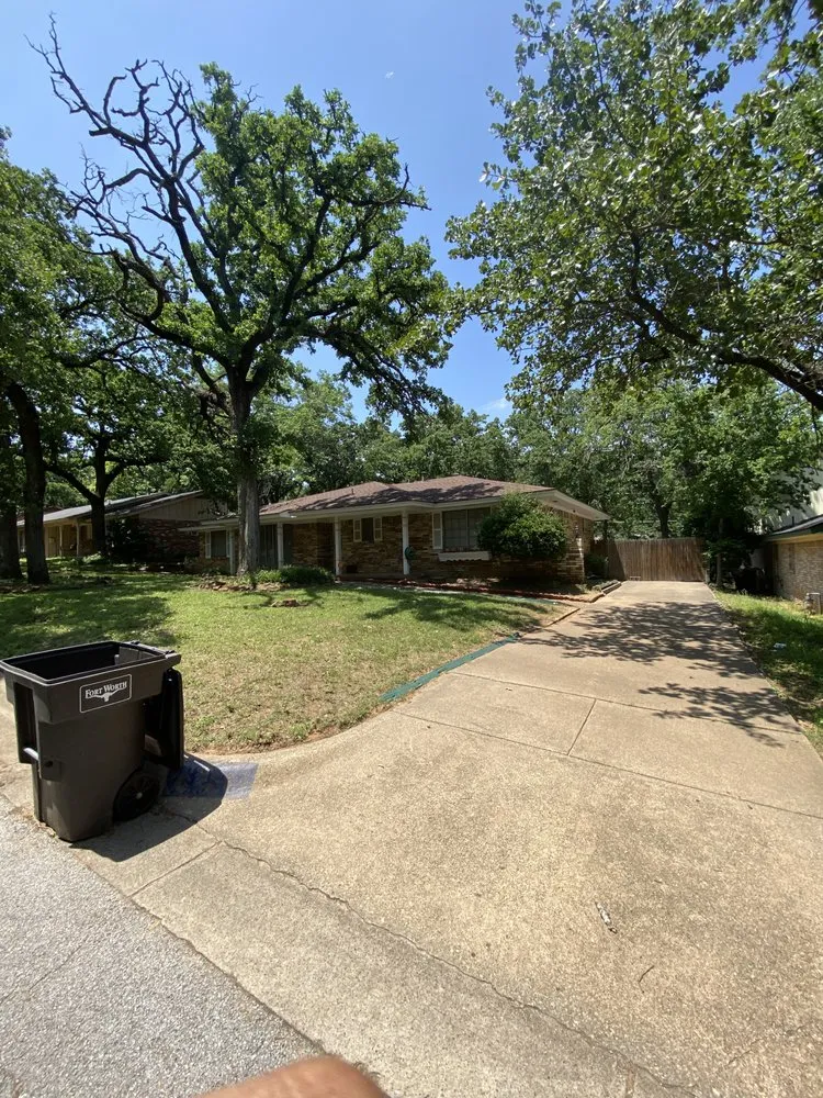 Trusted yard cleanup service near you in Fort Worth, TX by Tony’s Landscaping