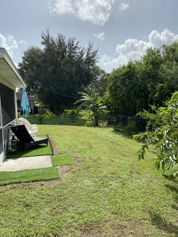 Local garden landscaping experts serving Lehigh Acres, FL - Tony’s Lawn Care & Pressure Washing