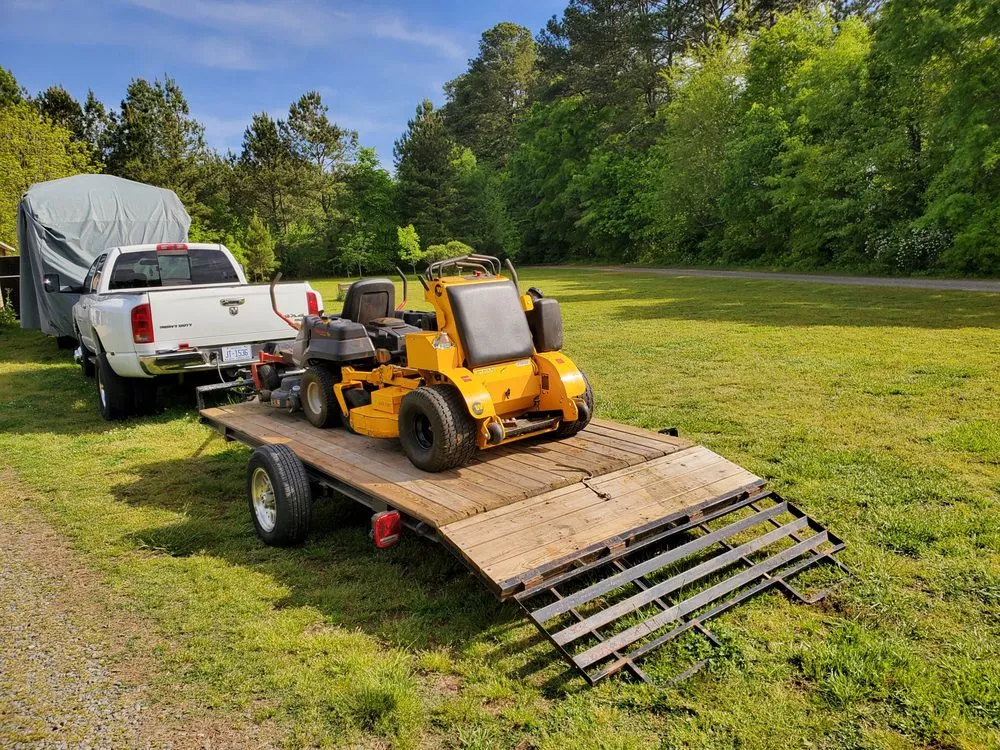 Top-rated yard maintenance experts serving Siler City, NC - Tonys Lawn Care Service