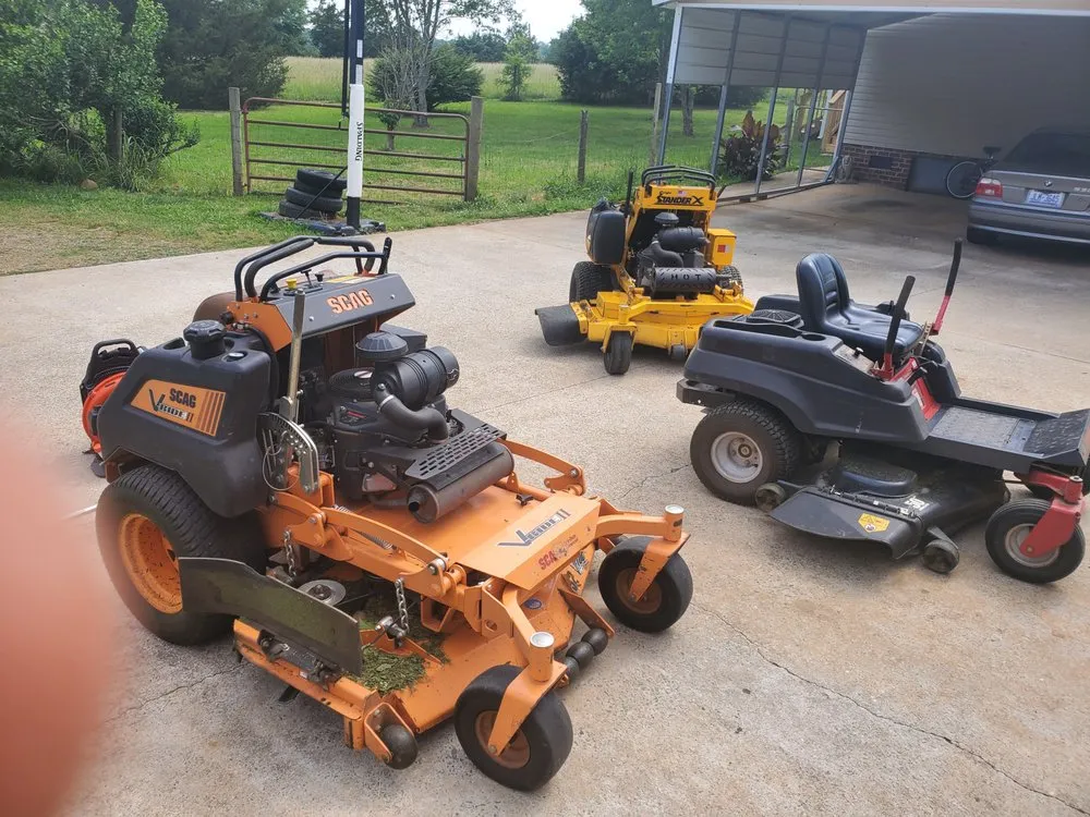 Professional lawn mowing service experts serving Siler City, NC - Tonys Lawn Care Service