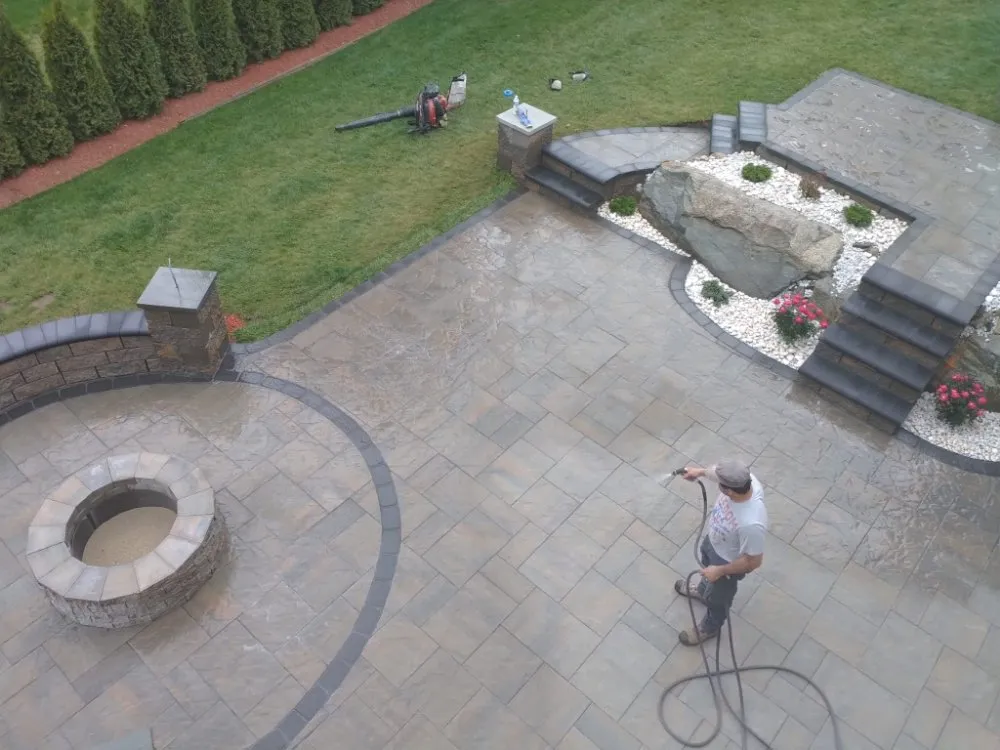 Custom lawn care service experts serving Pawtucket, RI - Tony's Lawn Garden