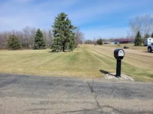 Custom yard cleanup service in Minot, ND - Tony's Lawn Service