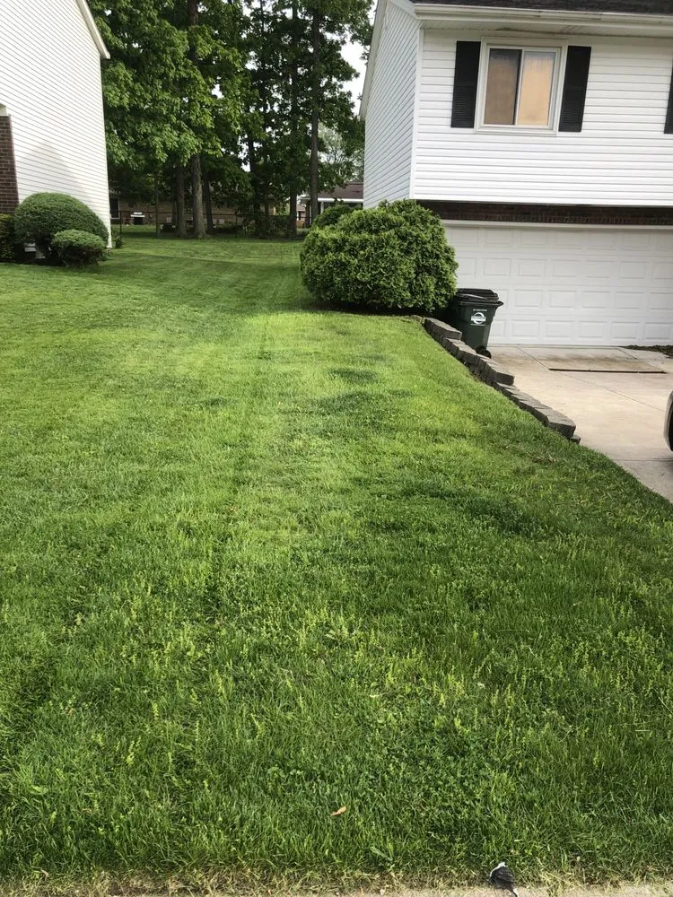 Professional lawn care service in Cleveland, OH by Tony’s Lawncare