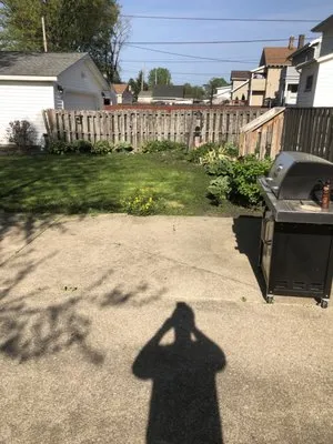 Tony’s Lawncare Logo