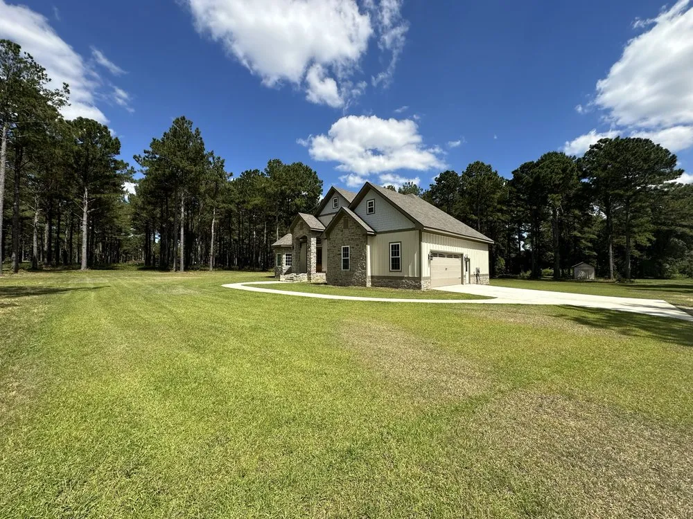 Affordable residential landscaping in Tifton, GA - Tony’s Premium Lawn Services