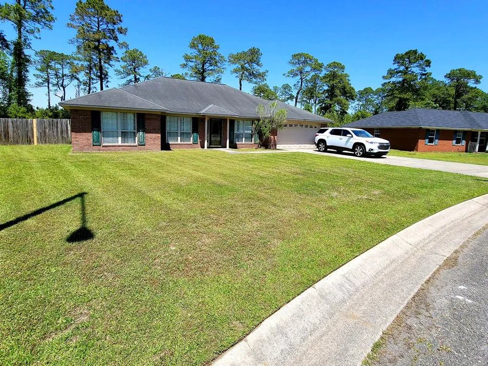 Top-rated landscape design for homes in Allenhurst, GA by TooEasy Cuts