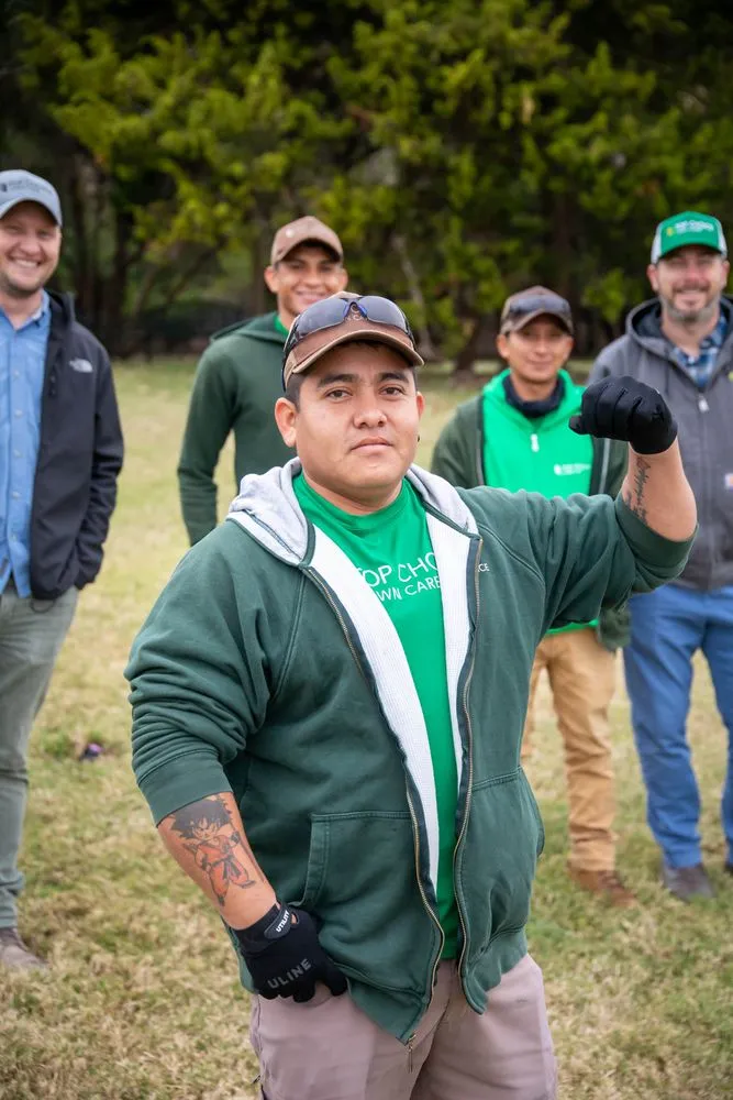 Top-rated lawn mowing service in Austin, TX - Top Choice Lawn Care