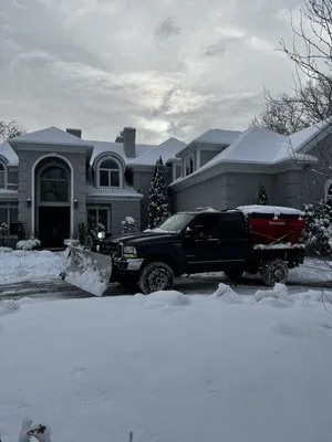 Top Choice Lawn Care Logo