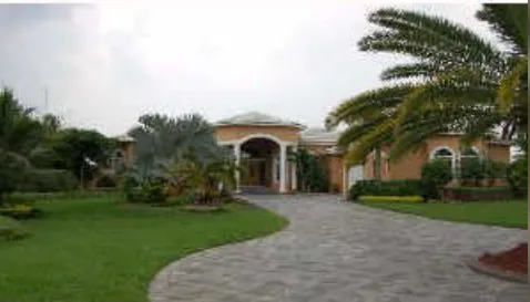 Custom garden landscaping in Lauderhill, FL by Top Chop Lawn Care & Property Services