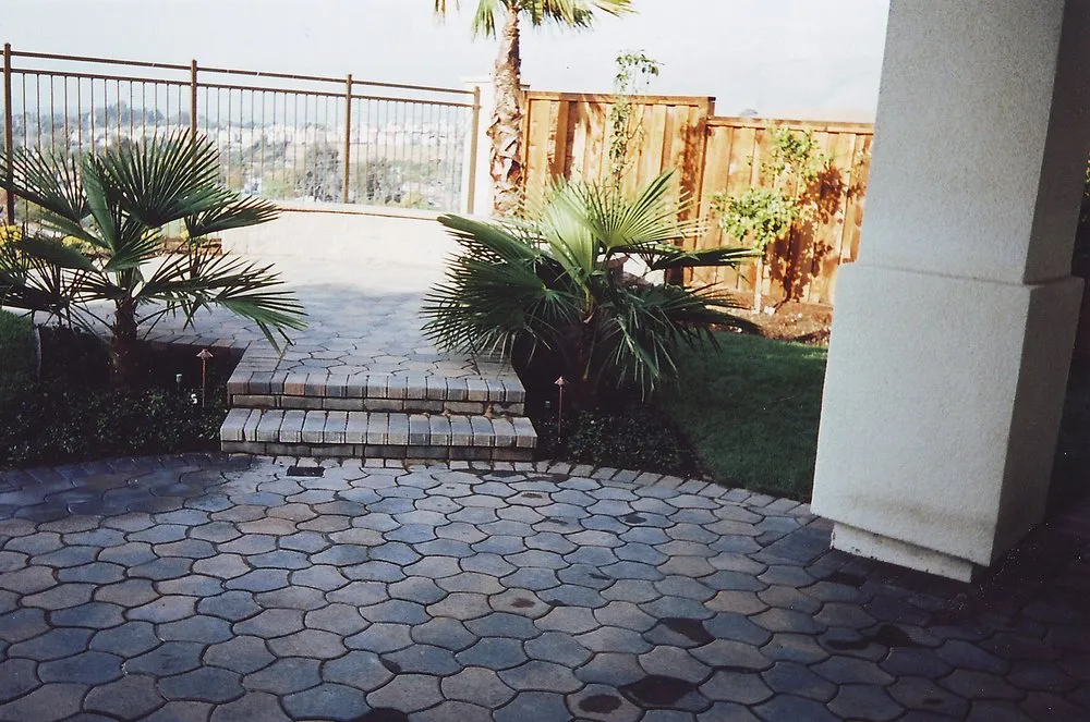 Top-rated garden landscaping in San Jose, CA by TOP CONSTRUCTION AND LANDSCAPE