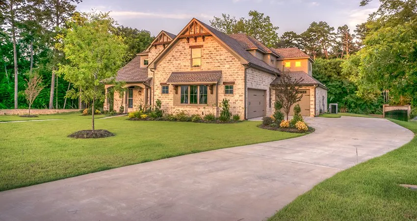 Local lawn care service in Youngstown, OH by Top Cut Lawn Care