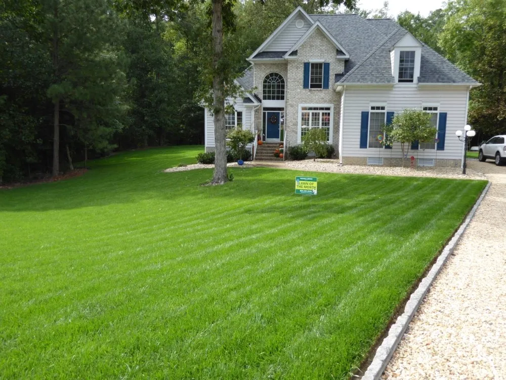 Reliable garden landscaping for beautiful yards across Junction City, OH - Top cut lawn mowing