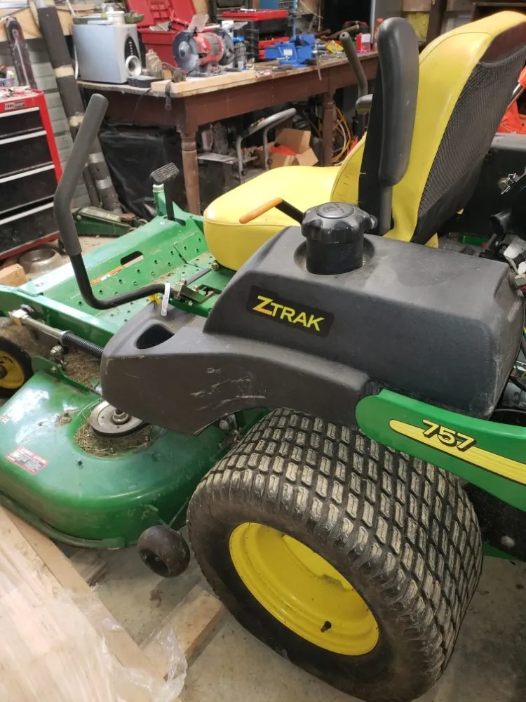 Expert garden landscaping near you across Junction City, OH - Top cut lawn mowing