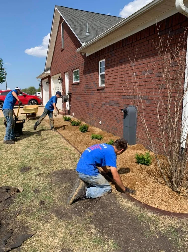 Affordable lawn mowing service experts serving Alamo, TN - Top Cut Lawn Service