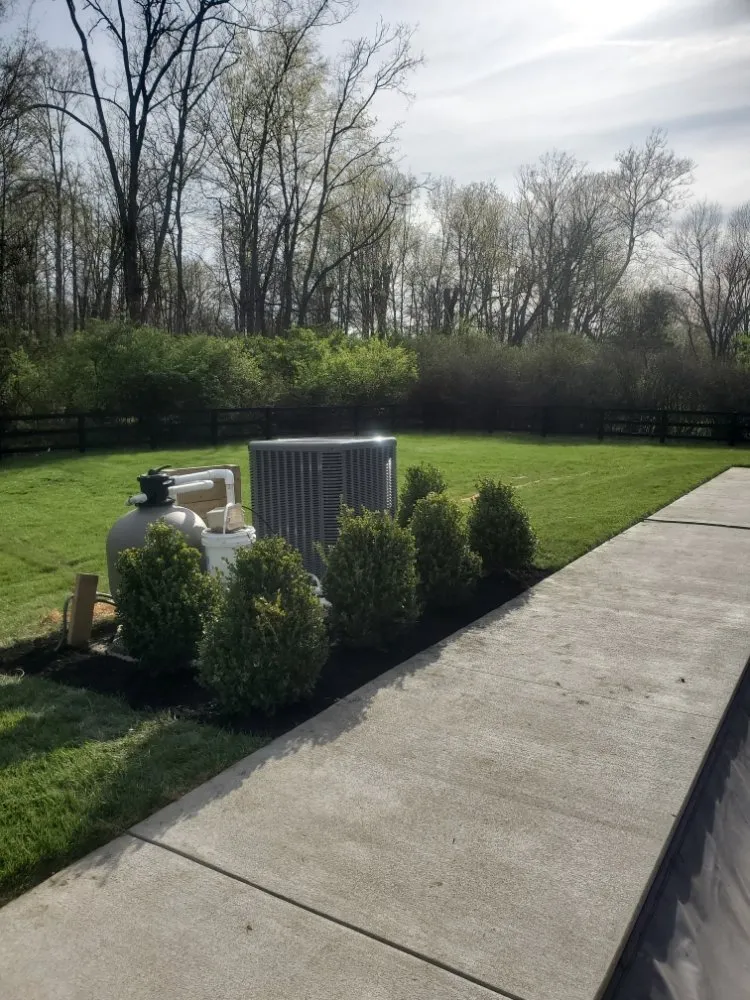 Top-rated residential landscaping experts serving Hillsboro, OH - Top Cut Lawncare and Landscaping