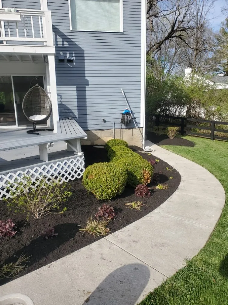 Top-rated garden landscaping near you across Hillsboro, OH - Top Cut Lawncare and Landscaping