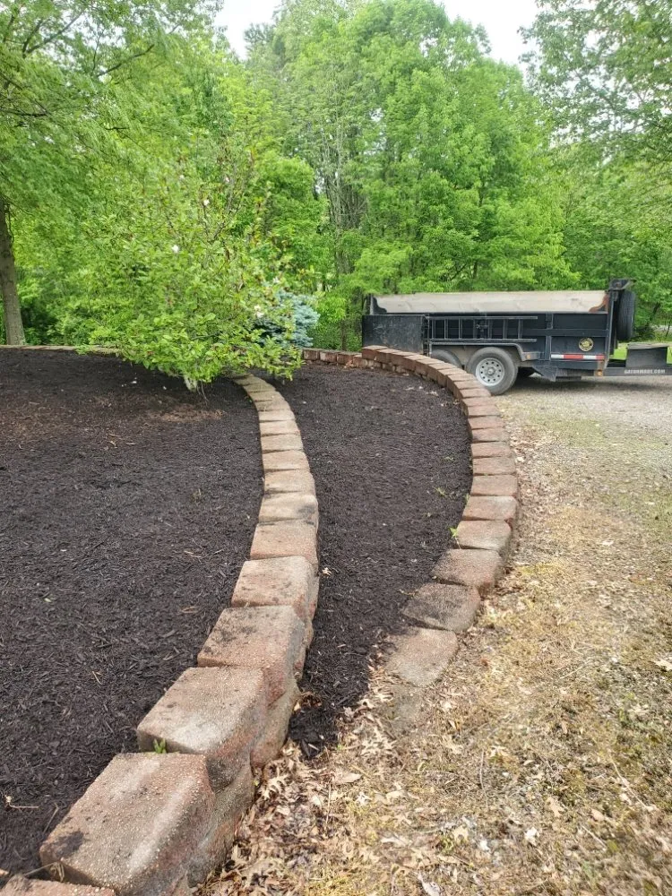 Expert residential landscaping experts serving Hillsboro, OH - Top Cut Lawncare and Landscaping