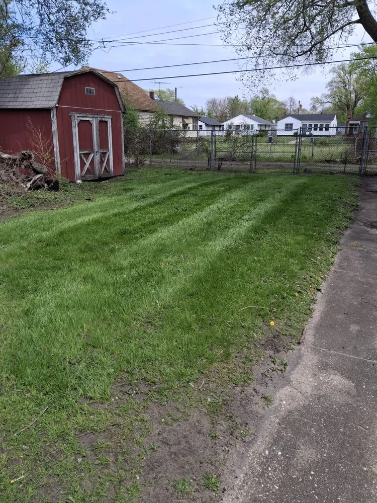 Affordable yard maintenance for residential properties in Gary, IN by Top Cuts Landscaping