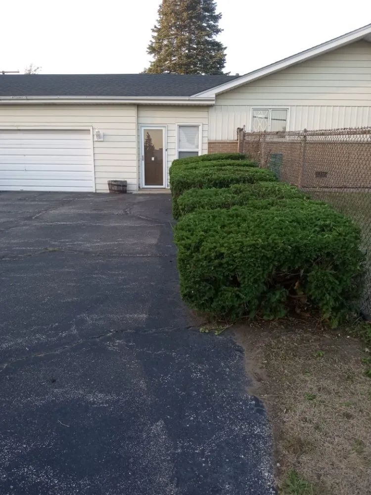 Custom yard cleanup service for homes across Gary, IN - Top Cuts Landscaping
