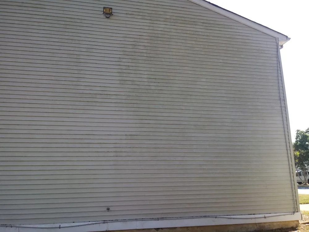 Custom yard cleanup service experts serving Toano, VA - Top Dawg Exterior