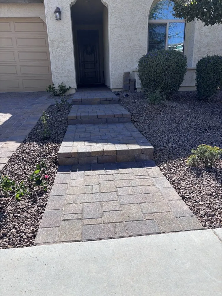 Custom landscape design in Glendale, AZ - Top Desert Hardscaping