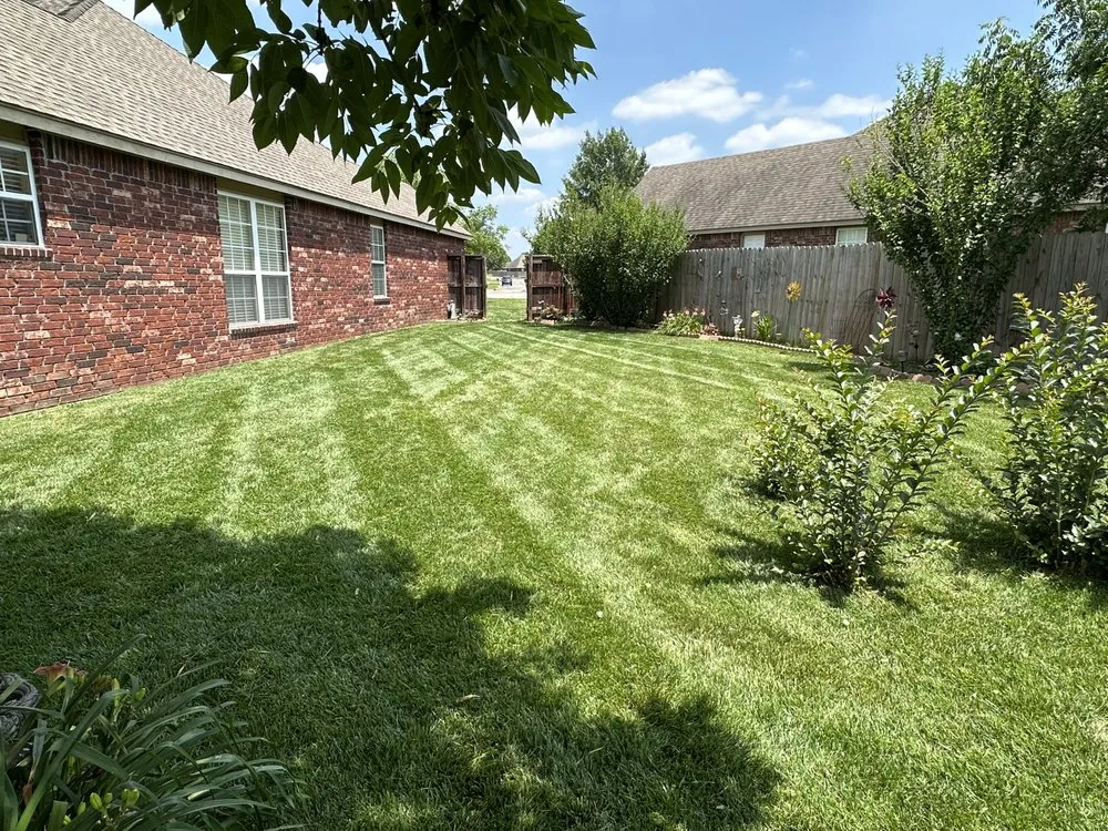 Top-rated yard cleanup service experts serving Owasso, OK - Top Dog Lawn Care