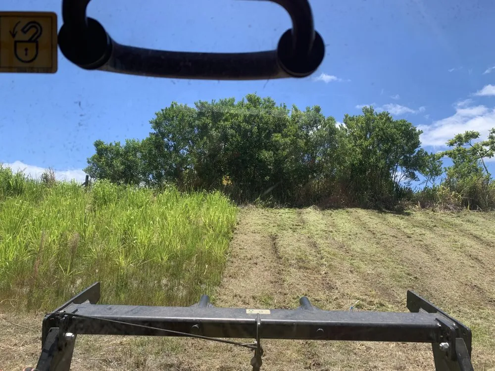 Local lawn care service in Mountain View, HI - Top End Services