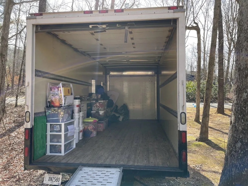 Custom yard cleanup service experts serving Union City, GA - Top Flight Lawn & Moving Services