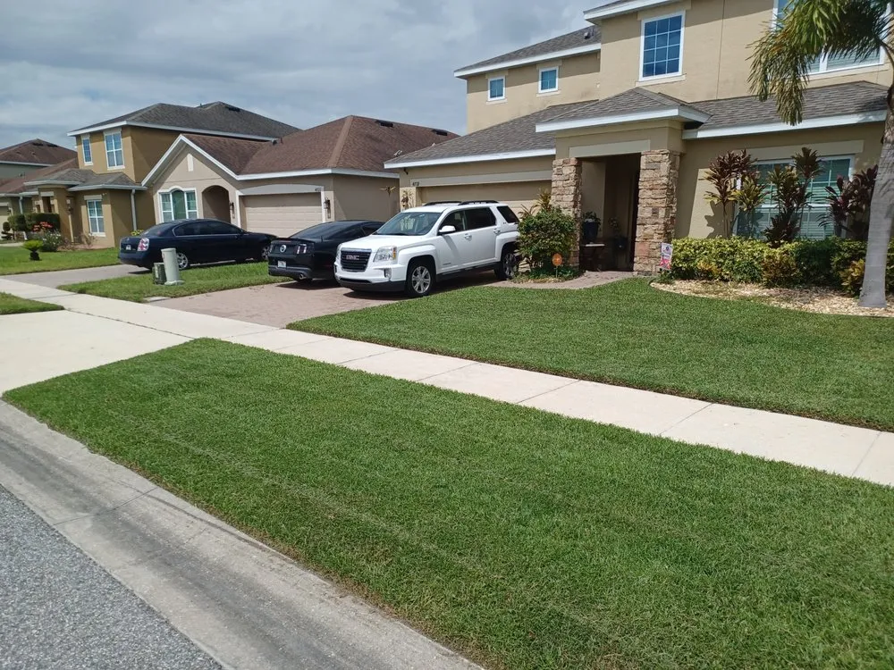 Affordable lawn mowing service near you across Kissimmee, FL - Top-G Lawn Care