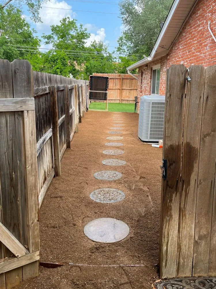 Custom garden landscaping in San Antonio, TX by Top Garden Landscaping