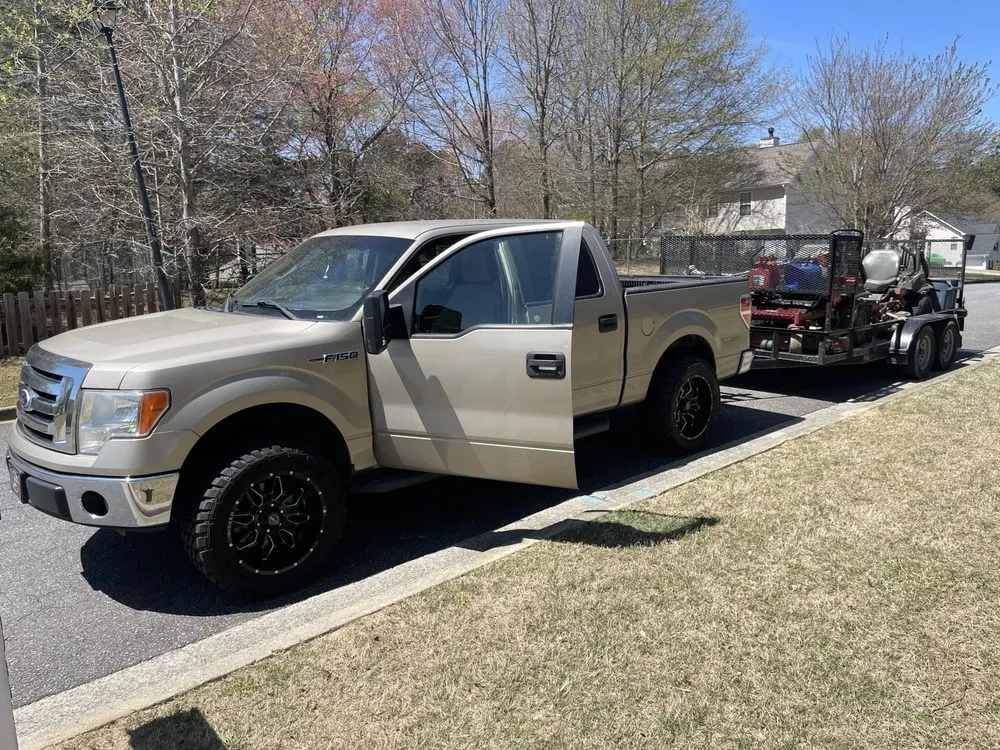 Expert outdoor landscaping for beautiful yards in Lawrenceville, GA by Top Garden Landscaping Services