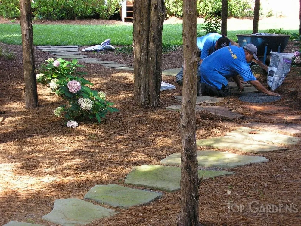 Top-rated garden landscaping experts serving Charlotte, NC - Top Gardens