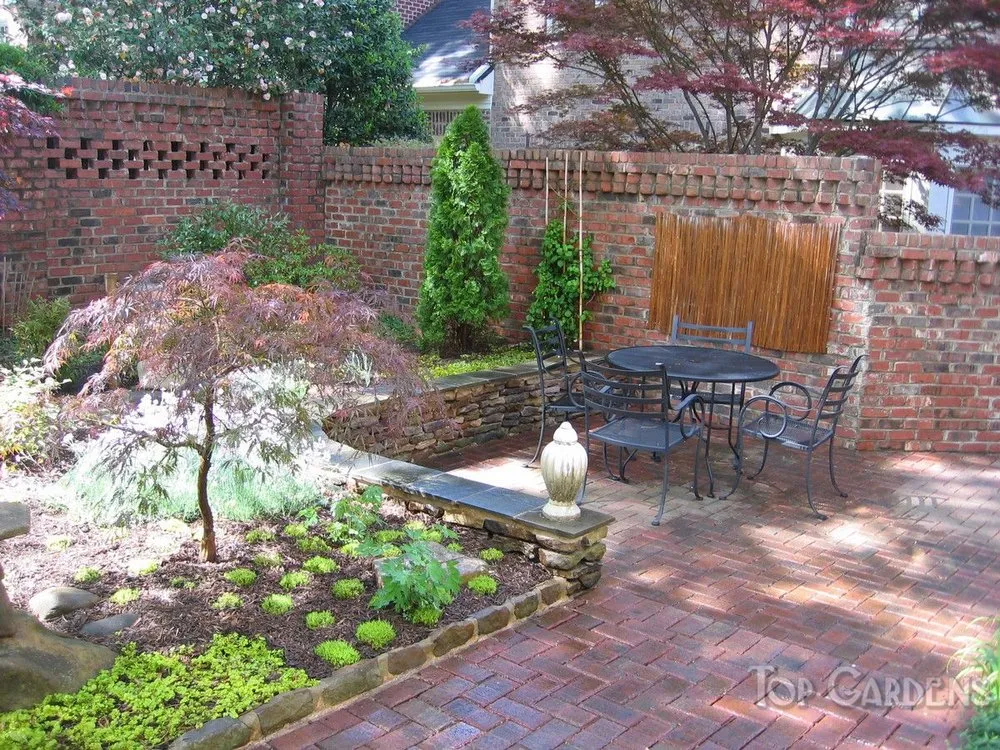 Top-rated residential landscaping in Charlotte, NC - Top Gardens