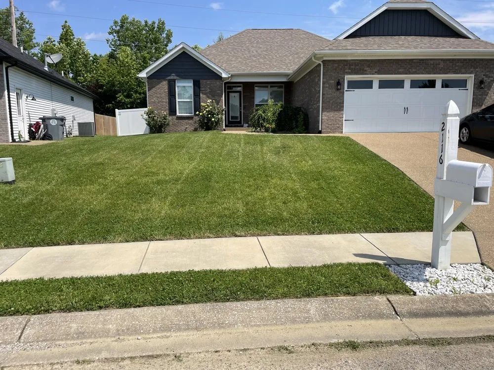 Reliable garden landscaping with custom design in Evansville, IN by Top Grass Lawn Care