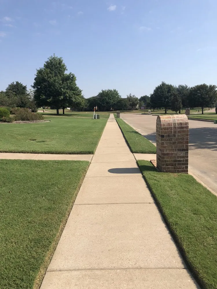 Expert landscape installation with custom design across Waxahachie, TX - Top Grass Lawn Solutions