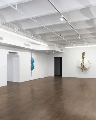 Top Hat Construction Logo