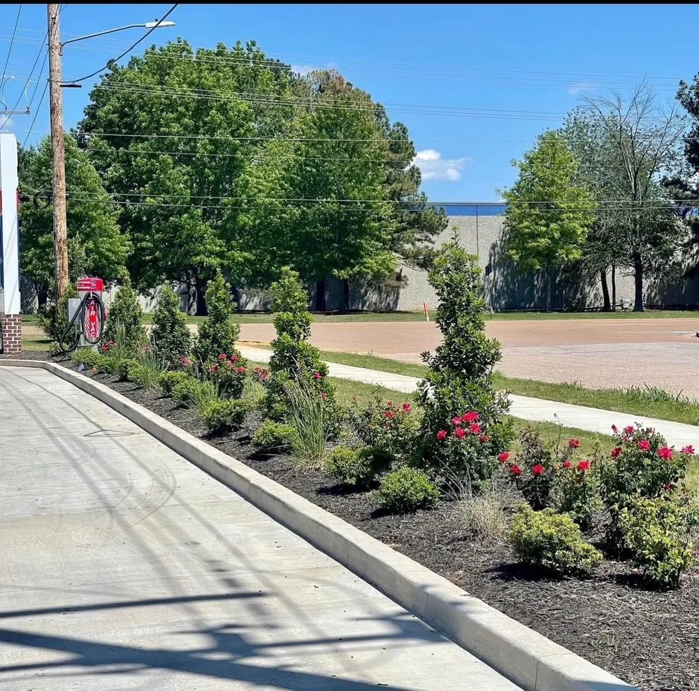 Professional lawn mowing service in Memphis, TN - Top Hill Landscaping