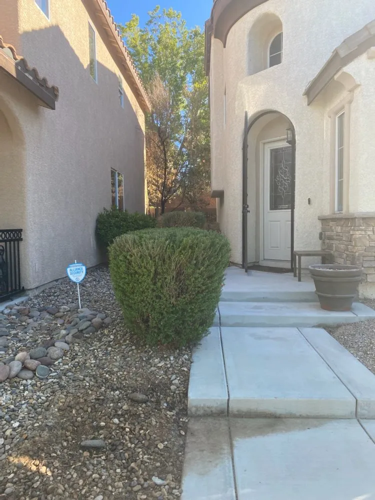 Affordable yard cleanup service experts serving Henderson, NV - Top It Off Landscaping