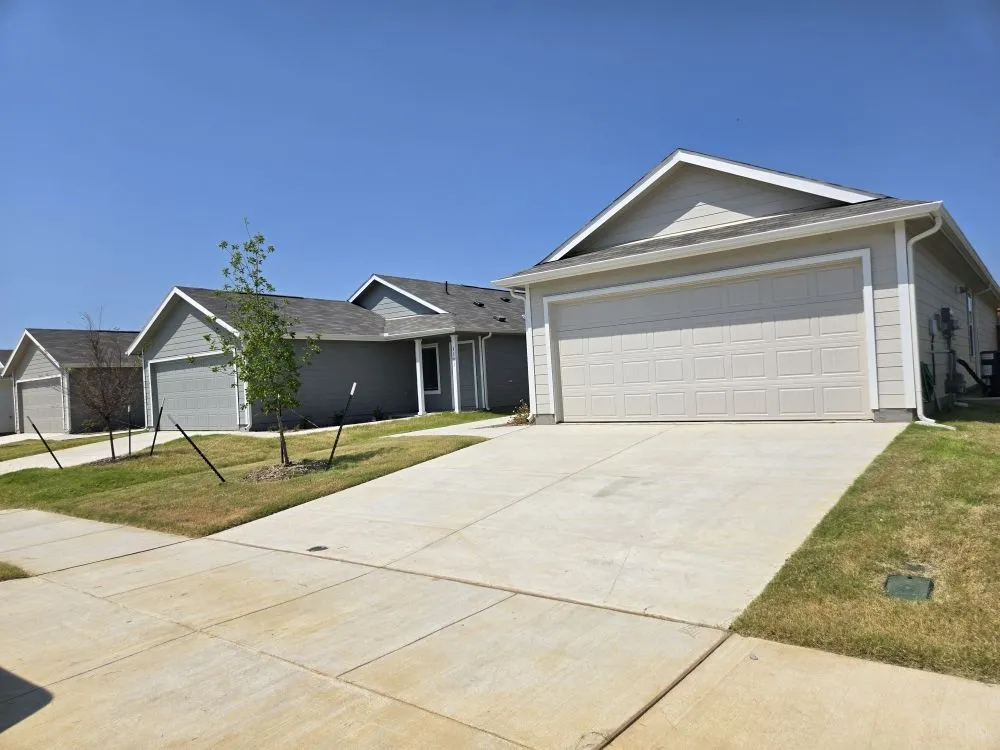 Local lawn care service in McKinney, TX - Top Lawn DFW