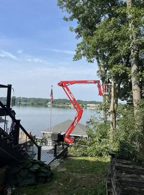 Top Line Landscaping & Tree Service Logo