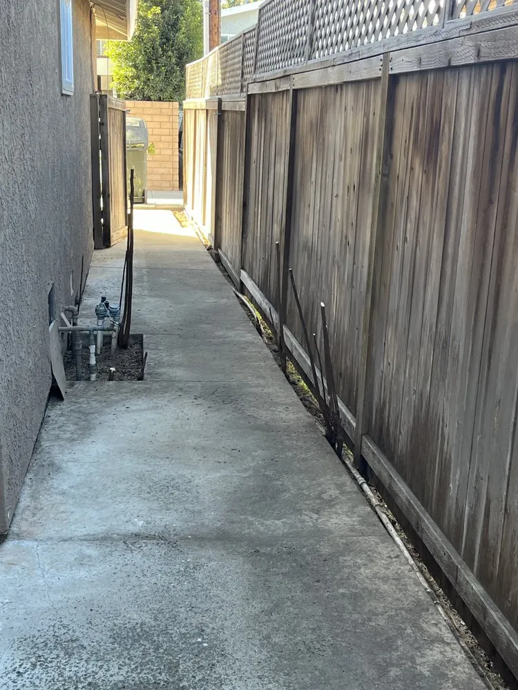 Expert yard maintenance experts serving Costa Mesa, CA - Top Mark Landwork