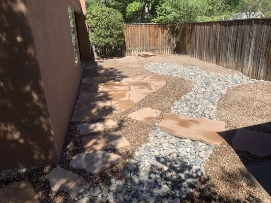 Top Notch Custom Landscapes Logo