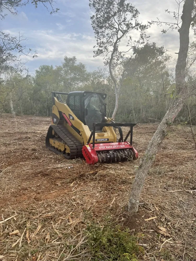 Top-rated garden landscaping for beautiful yards in DeLand, FL by Top notch land clearing