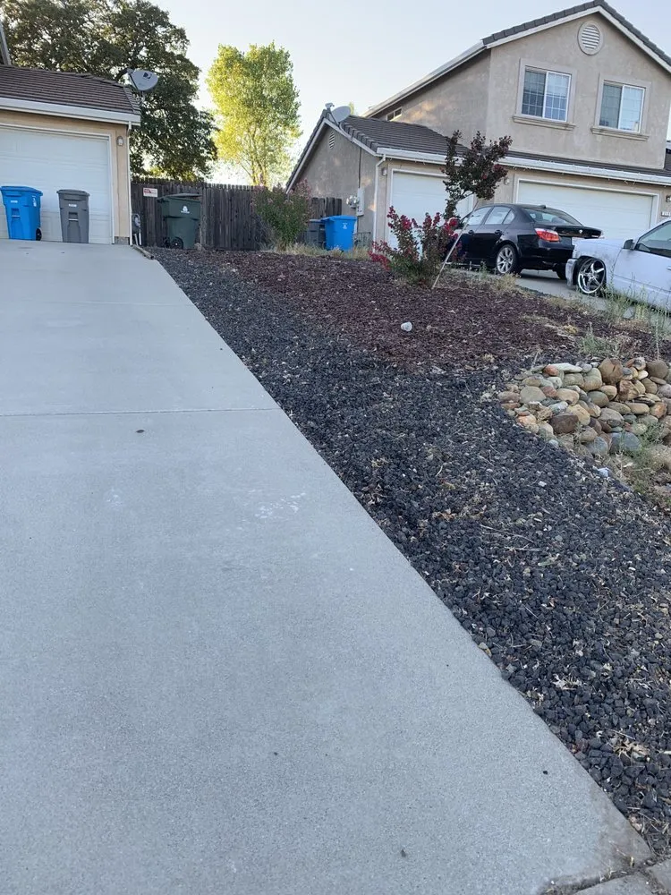 Affordable lawn mowing service experts serving Oroville, CA - Top Notch Landscape Management