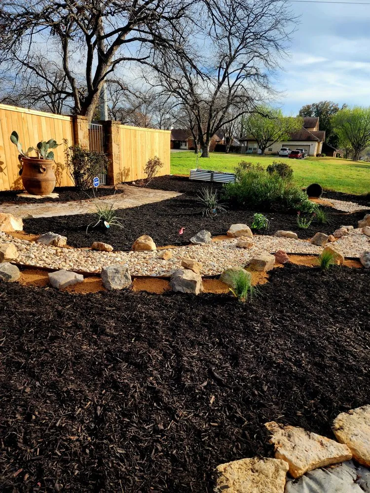 Affordable yard cleanup service experts serving San Antonio, TX - Top-Notch Landscape