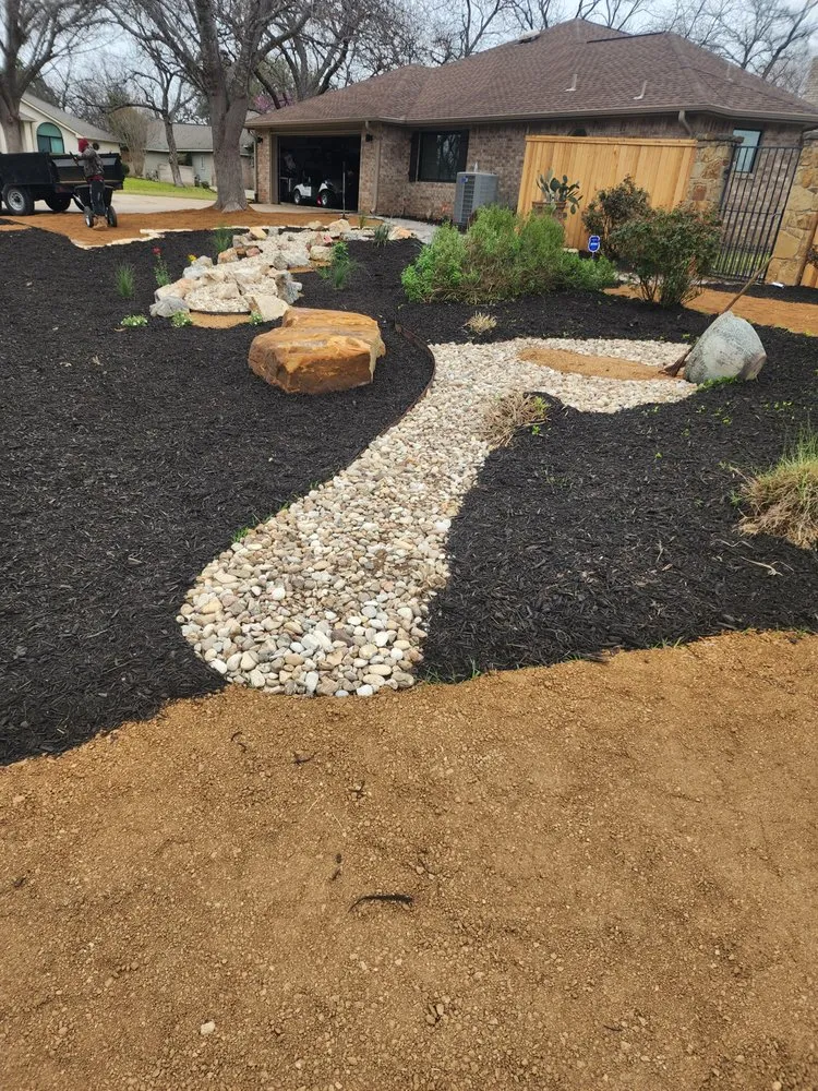 Expert landscape installation experts serving San Antonio, TX - Top-Notch Landscape