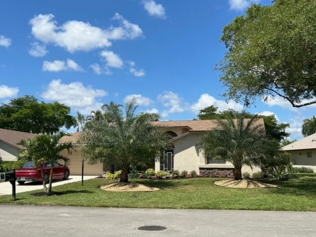 Affordable landscaping services in Boynton Beach, FL - Top Notch Landscaping & Tree Service